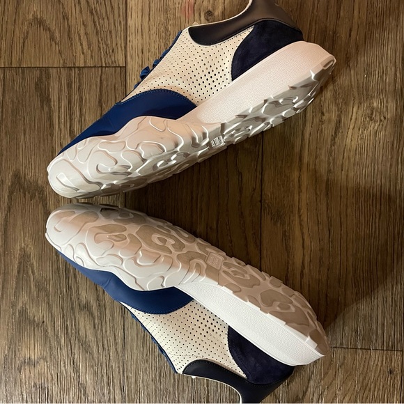 Alexander McQueen Men’s Sneakers - Picture 4 of 4